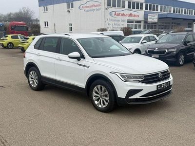 Weiß Gebraucht 2023 VW Tiguan Life SUV | 30.990 € (Superpreis)