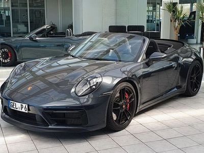 Porsche 911 Carrera 4 GTS