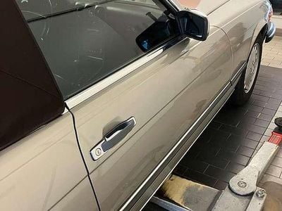 Gebraucht Mercedes 560 231 PS (169 kW) 1986 Silber Cabrio