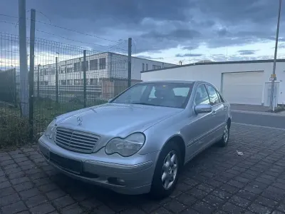 Gebraucht Mercedes C180 129 PS (94 kW) 2001 Grau Limousine