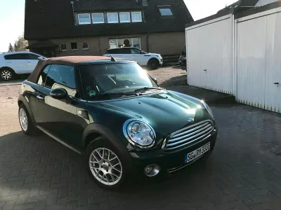 Gebraucht Mini Cooper Cabriolet 122 PS (89 kW) 2010 Grün Cabrio