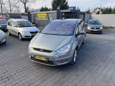 Grau Gebraucht 2009 Ford S-MAX Titanium Van / Kleinbus | 10.950 €