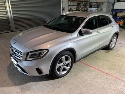 Gebraucht Mercedes GLA200 Urban 156 PS (114 kW) 2019 Silber SUV