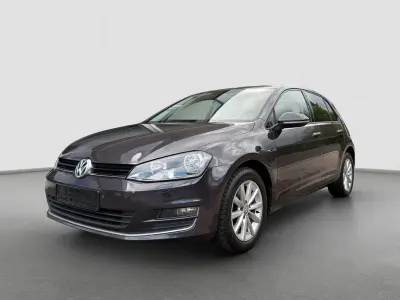 Gebraucht VW Golf VII LOUNGE 110 PS (80 kW) 2016 Grau Limousine