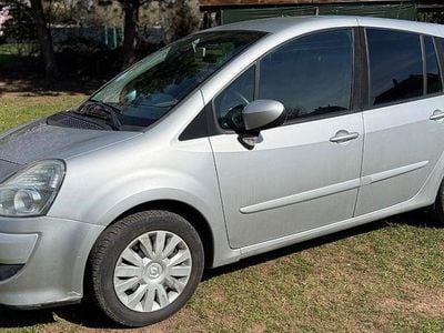 Usado Renault Modus Dynamique 101 HP (74 kW) 2008 Cinzento Monovolume