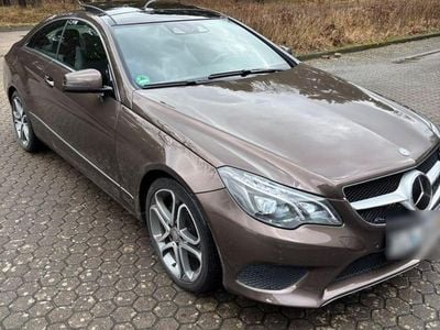 Usata Mercedes E350 258 CV (189 kW) 2015 Marrone Coupé