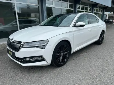 Gebraucht Skoda Superb Style 156 PS (114 kW) 2020 Weiß Limousine