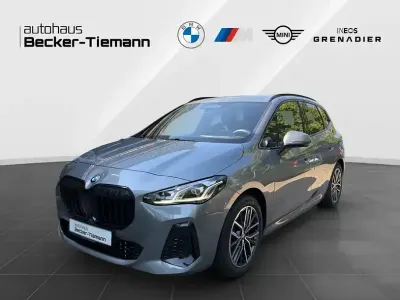 Gebraucht BMW 223 Active Tourer M Sport 204 PS (150 kW) 2025 Skyscraper grau Van / Kleinbus