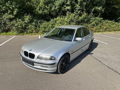 Gebraucht BMW 320 170 PS (125 kW) 2001 Silber Limousine