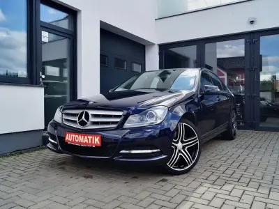 Gebraucht Mercedes C300 231 PS (169 kW) 2012 Blau Limousine