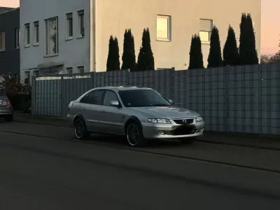 Gebraucht Mazda 626 100 PS (73 kW) 2000 Grau Limousine