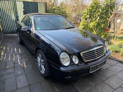 Second-hand Mercedes CLK230 Elegance 197 CP (144 kW) 2002 Negru Cabrio