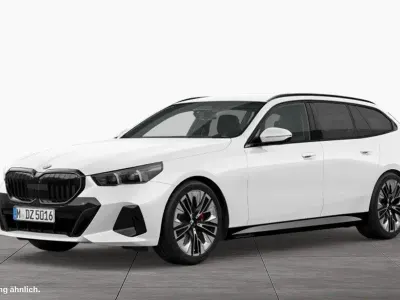 Gebraucht BMW 520 M Sport 197 PS (144 kW) 2025 Weiß Kombi
