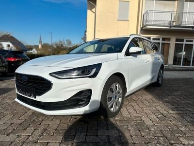 Second-hand Ford Focus Titanium 120 CP (88 kW) 2023 Alb Berlinǎ