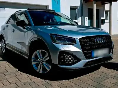 Używany Audi Q2 Advanced 150 KM (110 kW) 2021 Srebrny SUV