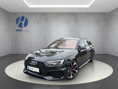 Mythosschwarz metallic Gebraucht 2018 Audi RS4 Sport Kombi | 50.970 € (Etwas zu teuer)