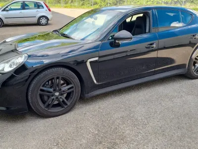 Gebraucht Porsche Panamera 4 Platinum Edition 299 PS (219 kW) 2013 Schwarz Kleinwagen
