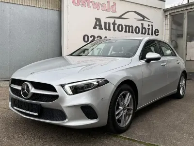 Gebraucht Mercedes A250 Edition 160 PS (117 kW) 2022 Iridiumsilber Kleinwagen