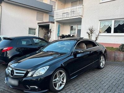 Usata Mercedes E350 AMG 300 CV (220 kW) 2011 Nero Coupé