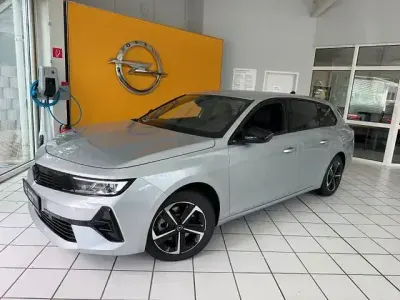 Gebraucht Opel Astra 131 PS (96 kW) 2025 Silber Kleinwagen