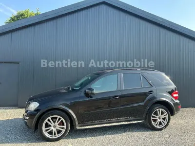 Gebraucht Mercedes ML350 231 PS (169 kW) 2010 Schwarz SUV