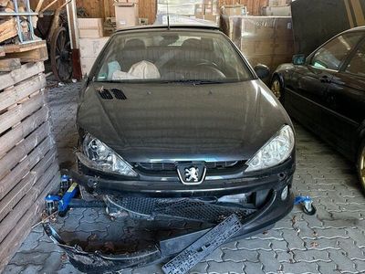 gebraucht Peugeot 206 CC Unfall 2,0 Schlachtfahrzeug