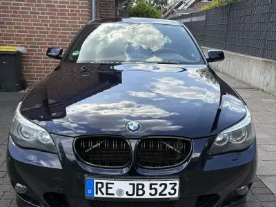 Gebraucht BMW 523 M Sport 177 PS (130 kW) 2005 Schwarz Limousine