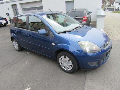 Gebraucht Ford Fiesta 69 PS (50 kW) 2008 Blau Kleinwagen