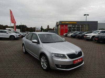 gebraucht Skoda Octavia 1.4 TSI Elegance *Xenon*Navi*Pdc*Shz*