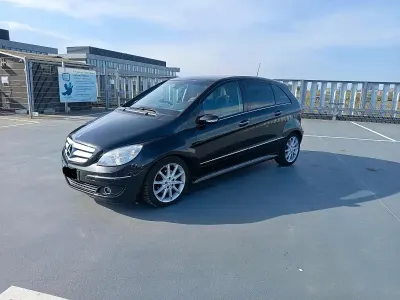 Gebraucht Mercedes B200 193 PS (141 kW) 2006 Schwarz Van / Kleinbus