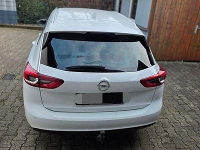Weiß Gebraucht 2018 Opel Insignia Business Kombi | 8.000 € (Fairer Preis)