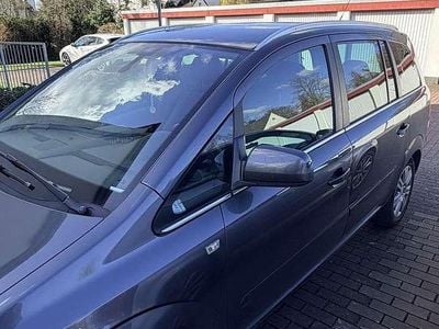 Gebraucht Opel Zafira Innovation 150 PS (110 kW) 2010 Grau Van / Kleinbus