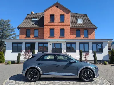 Usata Hyundai Ioniq Dynamiq 125 kW (170 CV) 2021 Verde Utilitaria