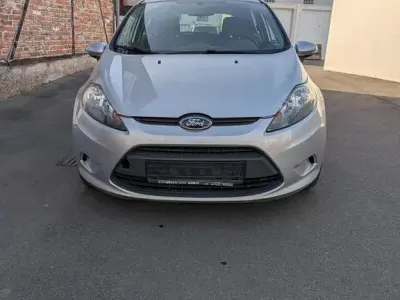 Gebraucht Ford Fiesta Trend 95 PS (69 kW) 2012 Limousine