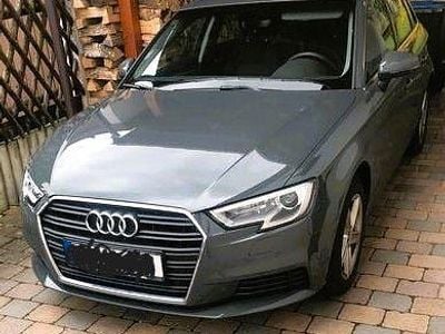 Gebraucht Audi A3 150 PS (110 kW) 2017 Grau Limousine