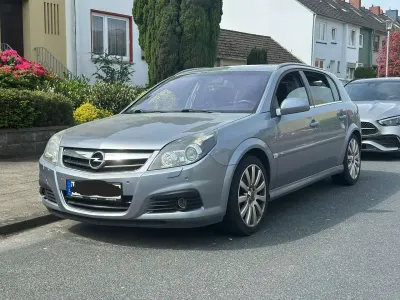 Gebraucht Opel Signum Business 155 PS (114 kW) 2006 Kleinwagen