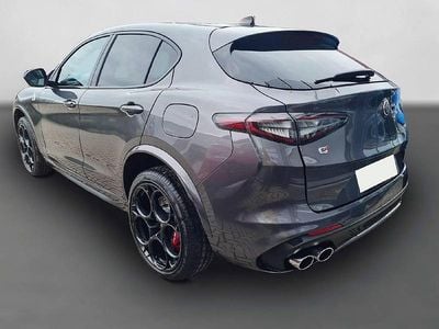 Grau Gebraucht 2023 Alfa Romeo Stelvio Quadrifoglio SUV | 66.870 €