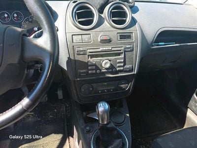 Usata VW Golf IV 90 CV (66 kW) 2005 Nero Utilitaria