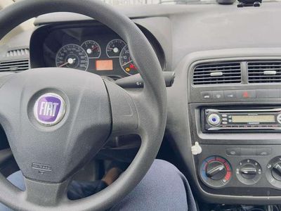 Usata Fiat Punto 86 CV (63 kW) 2007 Utilitaria