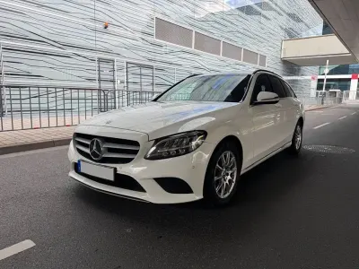 Gebraucht Mercedes C180 122 PS (89 kW) 2020 Weiß Kombi