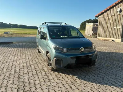 Gebraucht Citroën Berlingo 130 PS (95 kW) 2024 Blau Van / Kleinbus