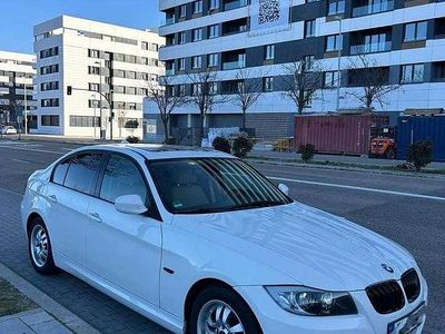 Gebraucht BMW 328 234 PS (172 kW) 2010 Weiß Limousine