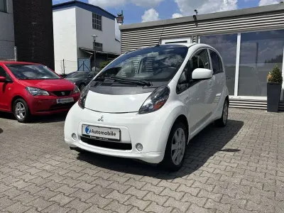 Gebraucht Mitsubishi i-MiEV 49 kW (67 PS) 2011 Weiß Kleinwagen