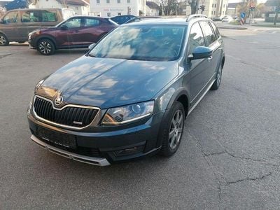 Gebraucht Skoda Octavia Scout Scout 4x4 184 PS (135 kW) 2015 Grau Kombi