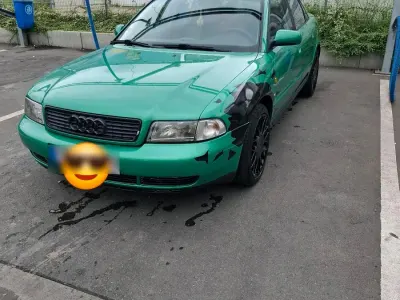 Gebraucht Audi A4 125 PS (91 kW) 1997 Grün Limousine