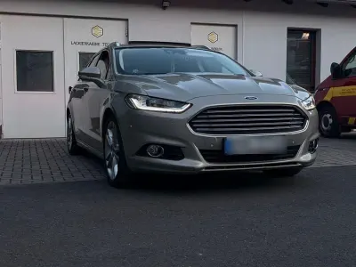 Gebraucht Ford Mondeo Titanium 179 PS (131 kW) 2015 Gold Kombi