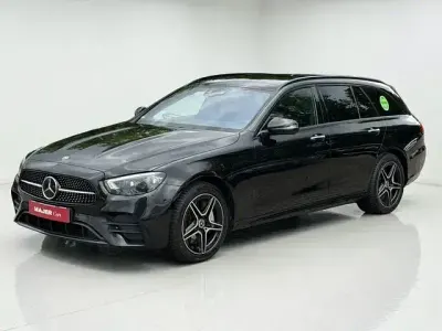 Gebraucht Mercedes E300 AMG line 306 PS (225 kW) 2022 Schwarz Limousine