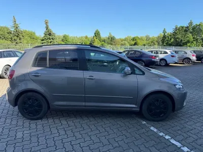 Gebraucht VW Golf Plus Team 102 PS (75 kW) 2009 Braun Van / Kleinbus