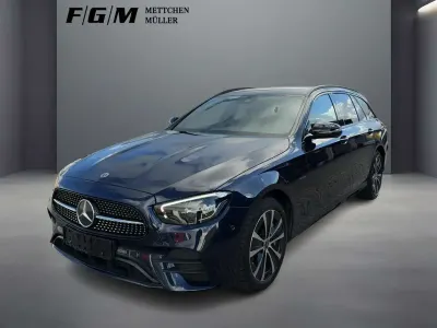 Gebraucht Mercedes E300 AMG line 306 PS (225 kW) 2021 Cavansitblau metallic Kombi