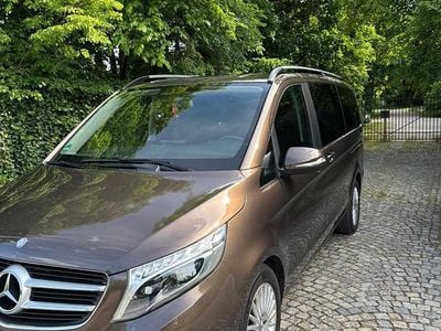 Mercedes V250
